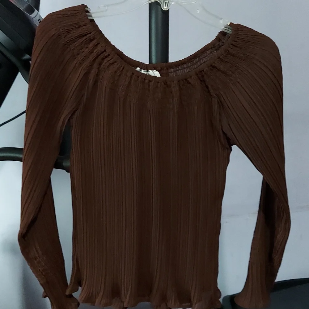 Tops 5 for $20 - Picture 8 of 16